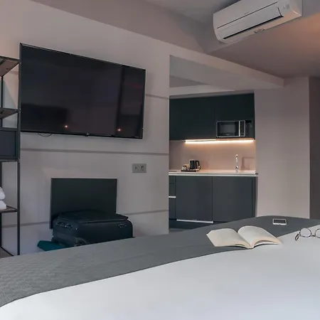 Pestana Vintage Center 4*