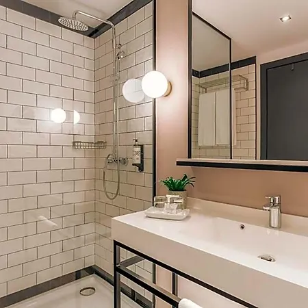 Pestana Vintage Center Hotel 4*
