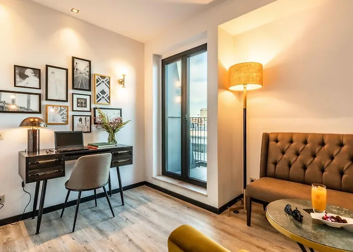 Pestana Vintage Center Hotel 4*