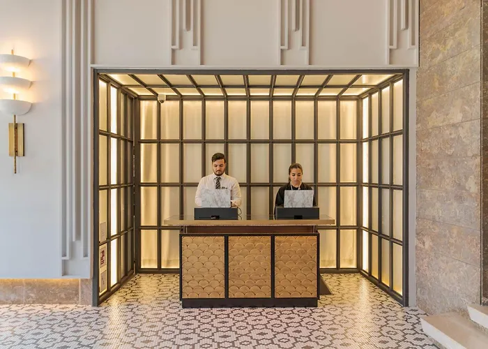 Hotel Pestana Vintage Center 4*