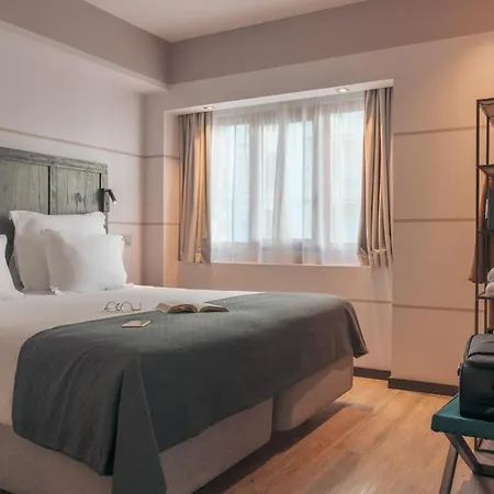 Pestana Vintage Center 4*